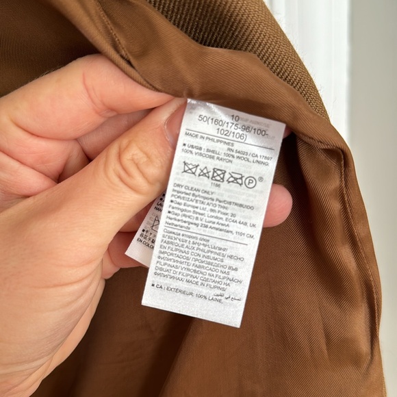 Banana Republic Lido Sculpted Wool Blazer in Cinnamon Spice Brown, size 10. - Picture 6 of 9